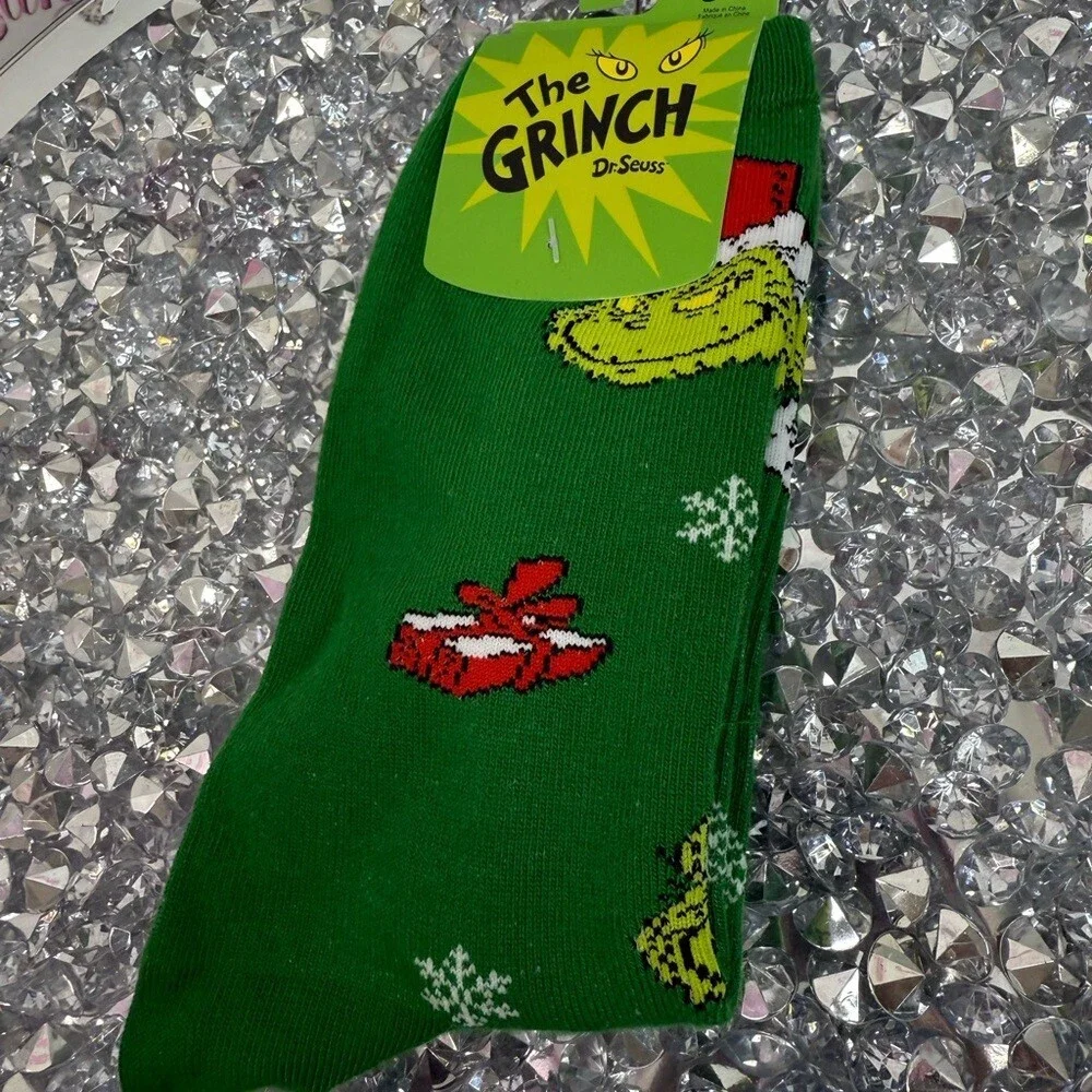 Dr. Seuss socks brand new gifts present The Grinch Green Socks with Red Accents